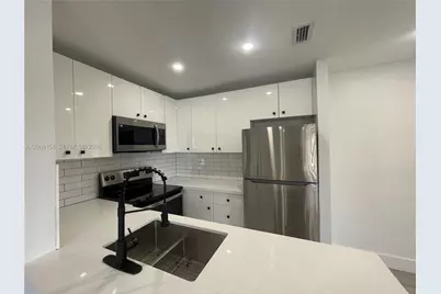 10016 Winding Lake Rd #202, Sunrise, FL 33351 - Photo 6