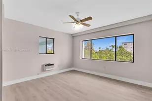 1165 Marseille Dr, Miami Beach, FL 33141 - Photo 32
