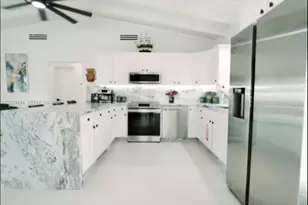 2133 Yellowtail Dr, Marathon, FL 33050 - Photo 4
