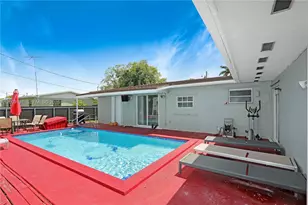 1762 NW 8th Ave, Homestead, FL 33030 - Photo 4