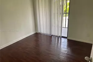 819 NE 199th St, Miami, FL 33179 - Photo 10