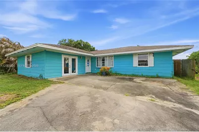 5808 Spruce Dr, Fort Pierce, FL 34982 - Photo 2