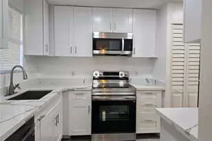 11477 NW 39th Ct, Coral Springs, FL 33065 - Photo 4