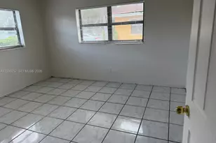 728 SW 7th St, Hallandale Beach, FL 33009 - Photo 6