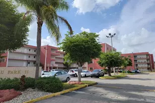8425 NW 8th St, Miami, FL 33126 - Photo 30