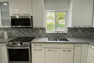 403 SW 89th Pl, Miami, FL 33174 - Photo 10
