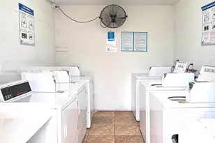 7324 SW 82nd St, Miami, FL 33143 - Photo 12
