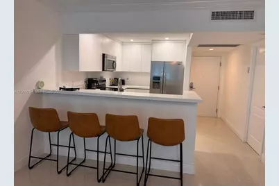 2301 Collins Ave #427, Miami Beach, FL 33139 - Photo 2