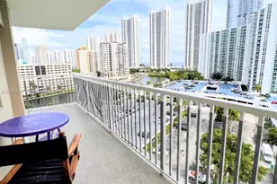 300 Bayview Dr, Sunny Isles Beach, FL 33160 - Photo 6