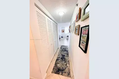 300 Bayview Dr #915, Sunny Isles Beach, FL 33160 - Photo 16