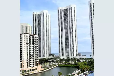 300 Bayview Dr #915, Sunny Isles Beach, FL 33160 - Photo 24