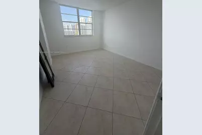 300 Bayview Dr #915, Sunny Isles Beach, FL 33160 - Photo 16