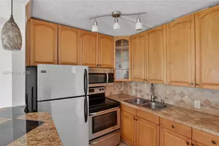 48 Mansfield B, Boca Raton, FL 33434 - Photo 8