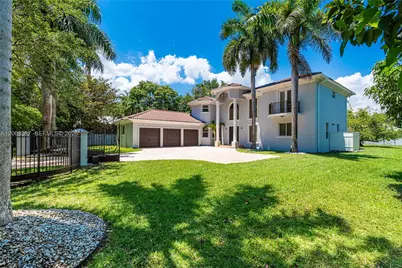 8479 SW 122nd St, Miami, FL 33156 - Photo 4