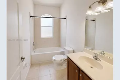 11028 NW 87th Ln, Doral, FL 33178 - Photo 16