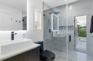 1560 Cleveland Rd, Miami Beach, FL 33141 - Photo 10