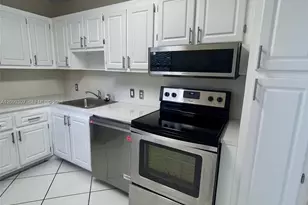 20400 W Country Club Dr, Aventura, FL 33180 - Photo 6