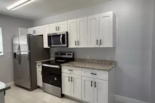 2713 NW 6th St, Pompano Beach, FL 33069 - Photo 2
