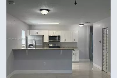 2713 NW 6th St, Pompano Beach, FL 33069 - Photo 8