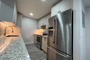 8425 NW 8th St, Miami, FL 33126 - Photo 2