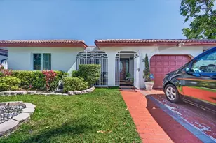 14313 SW 100th Ln, Miami, FL 33186 - Photo 2