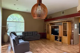 2242 NW 129th Ave, Pembroke Pines, FL 33028 - Photo 6