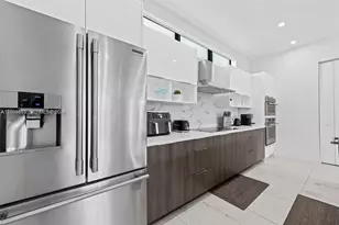 1056 N Victoria Park Rd, Fort Lauderdale, FL 33304 - Photo 8