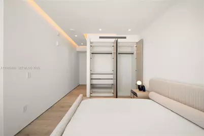 100 S Pointe Dr #1206, Miami Beach, FL 33139 - Photo 32