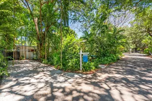 311 NE 86th St, El Portal, FL 33138 - Photo 40