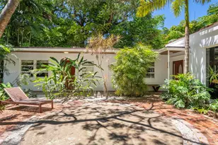 311 NE 86th St, El Portal, FL 33138 - Photo 30