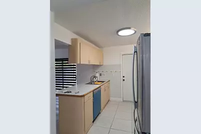 8541 NW 7th St #32, Miami, FL 33126 - Photo 4