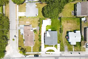 1221 NW 75th St, Miami, FL 33147 - Photo 30