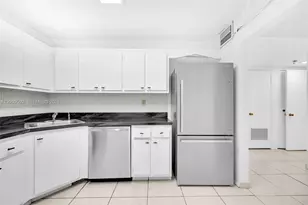 2780 NE 183rd St, Aventura, FL 33160 - Photo 24
