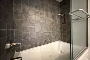 20515 E Country Club Dr, Aventura, FL 33180 - Photo 12