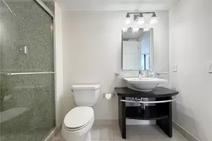 20515 E Country Club Dr, Aventura, FL 33180 - Photo 14