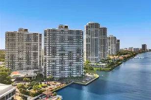 20515 E Country Club Dr, Aventura, FL 33180 - Photo 32