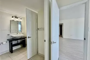 20515 E Country Club Dr, Aventura, FL 33180 - Photo 16