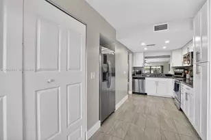 4283 S Pine Island Rd, Davie, FL 33328 - Photo 22