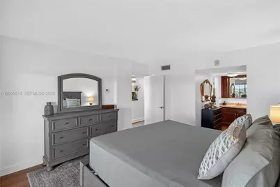 1839 Middle River Dr #501, Fort Lauderdale, FL 33305 - Photo 16