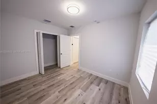 1221 NW 75th St, Miami, FL 33147 - Photo 12