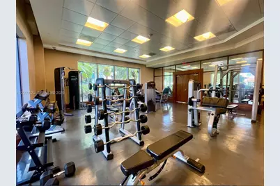 1060 Brickell Ave #3209, Miami, FL 33131 - Photo 12