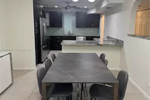 295 Jacaranda Dr, Plantation, FL 33324 - Photo 16