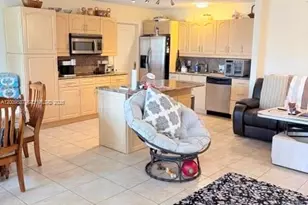 1121 NW 86th Terrace, Pembroke Pines, FL 33024 - Photo 4