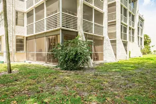 9340 Lagoon Pl, Davie, FL 33324 - Photo 40