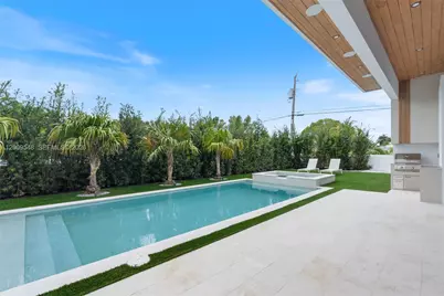 201 NE 27th Dr, Wilton Manors, FL 33334 - Photo 6