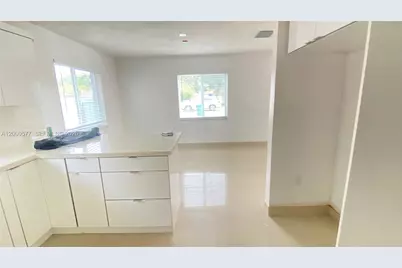 530 NW 99th St, Miami, FL 33150 - Photo 6