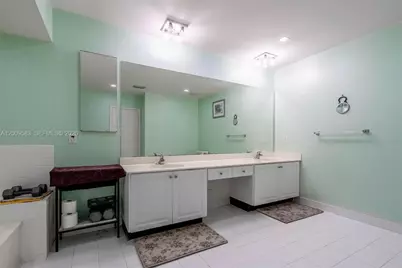 1001 SW 100th Ter, Pembroke Pines, FL 33025 - Photo 30