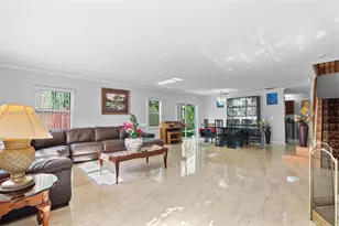 1001 SW 100th Terrace, Pembroke Pines, FL 33025 - Photo 8