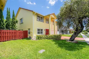 1001 SW 100th Terrace, Pembroke Pines, FL 33025 - Photo 6