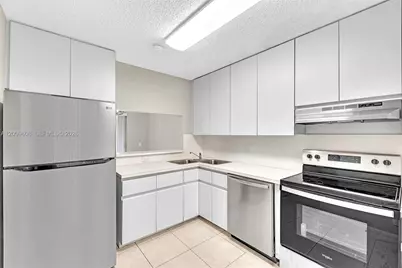 1439 Springside Dr #1439, Weston, FL 33326 - Photo 4